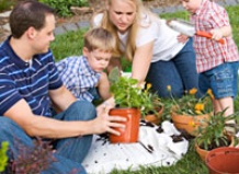 Обучение детей безопасной работе с садовым инвентарем