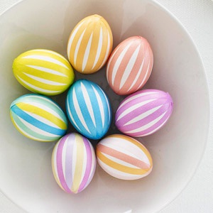 Как покрасить яйца без краски
